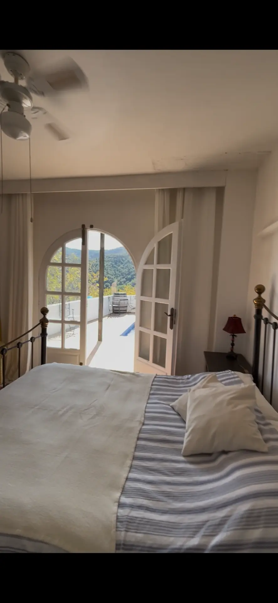 Camp bedroom with direct access to the pool terrace